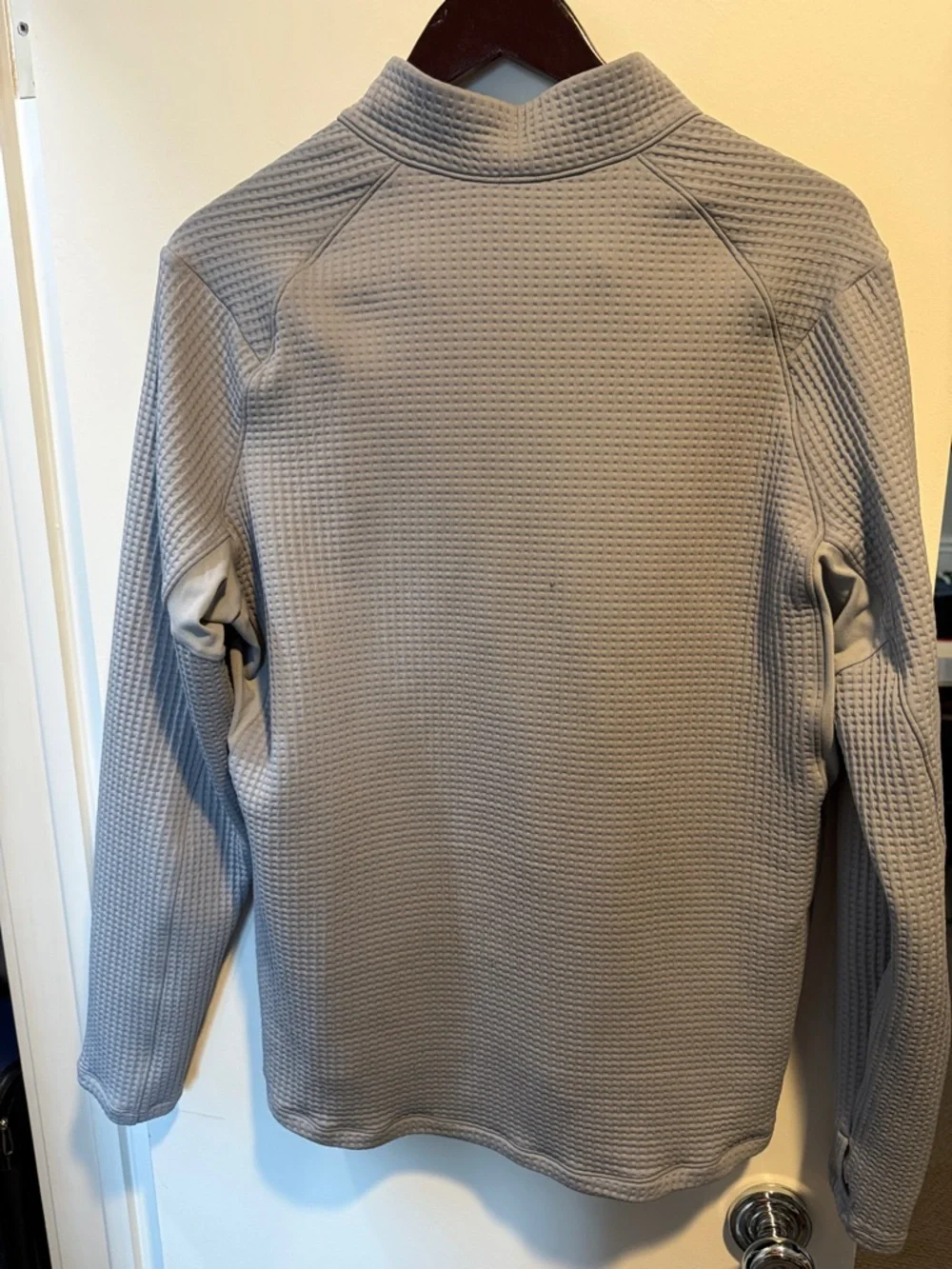 lululemon athletica Men's Light Gray Waffle Quarter-Zip Pullover - Picture 7 of 8